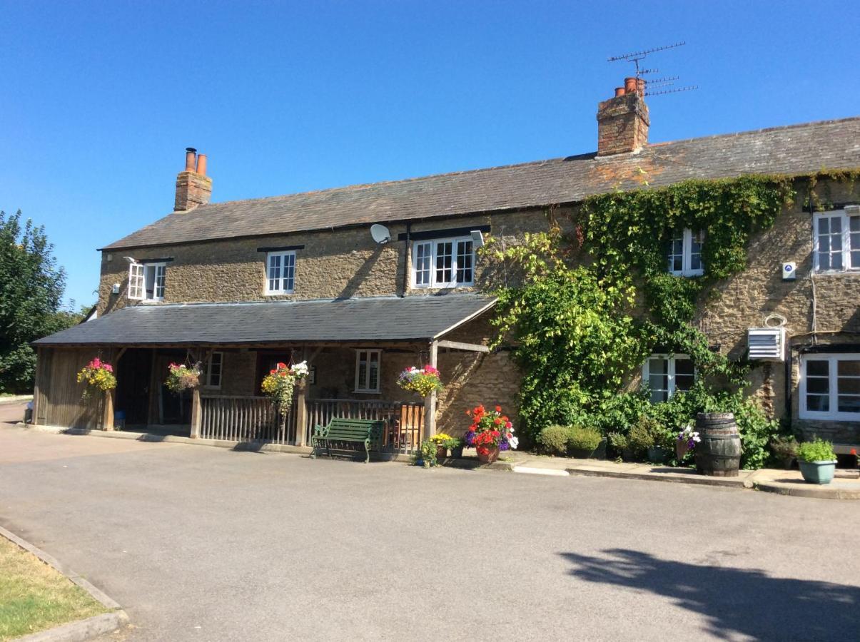 The Highwayman Hotel Kidlington Exterior foto